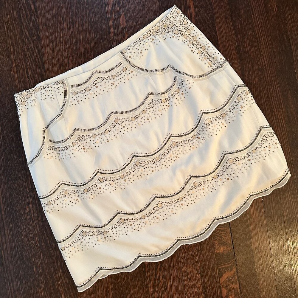 Club Monaco silk beaded scalloped edged ivory skirt. Sz 4. Worn once for 3 hours